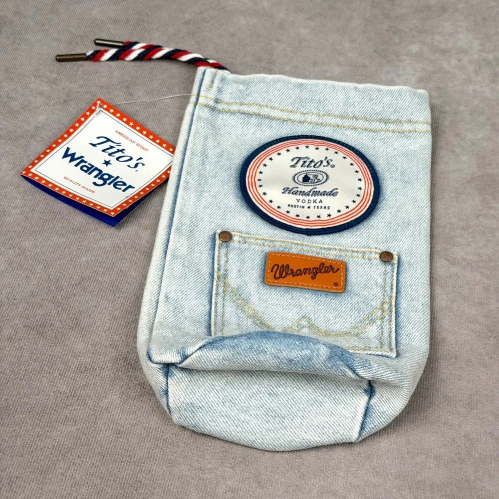Titos Vodka x Wrangler Denim Bottle Gift Bag Light Wash Blue Jean Drawstring NEW